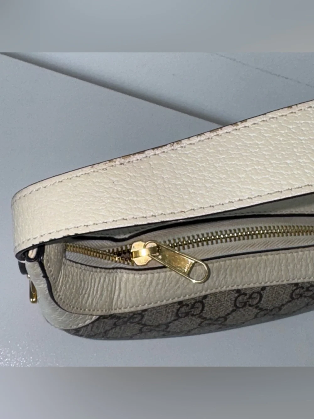 Gucci Ophidia  - Beige Supreme Shoulder Bag with Red & Blue stipe - Picture 6 of 16